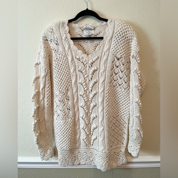 international express Sweaters - Vintage Hand Knotted International Express White Cream Loose Knit Sweater